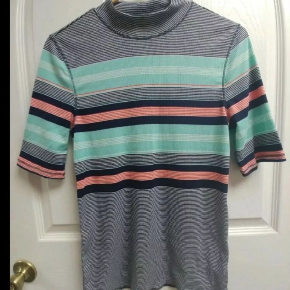 Stripped short sleeve top ....